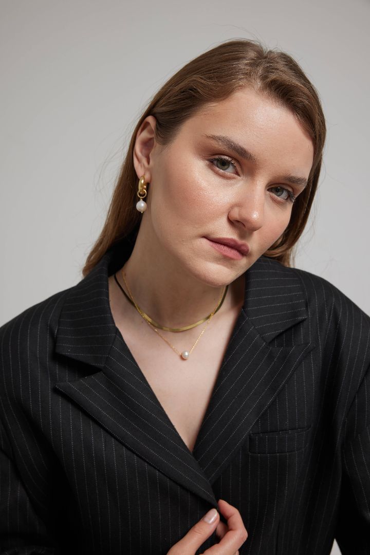 One Round Pearl Necklace