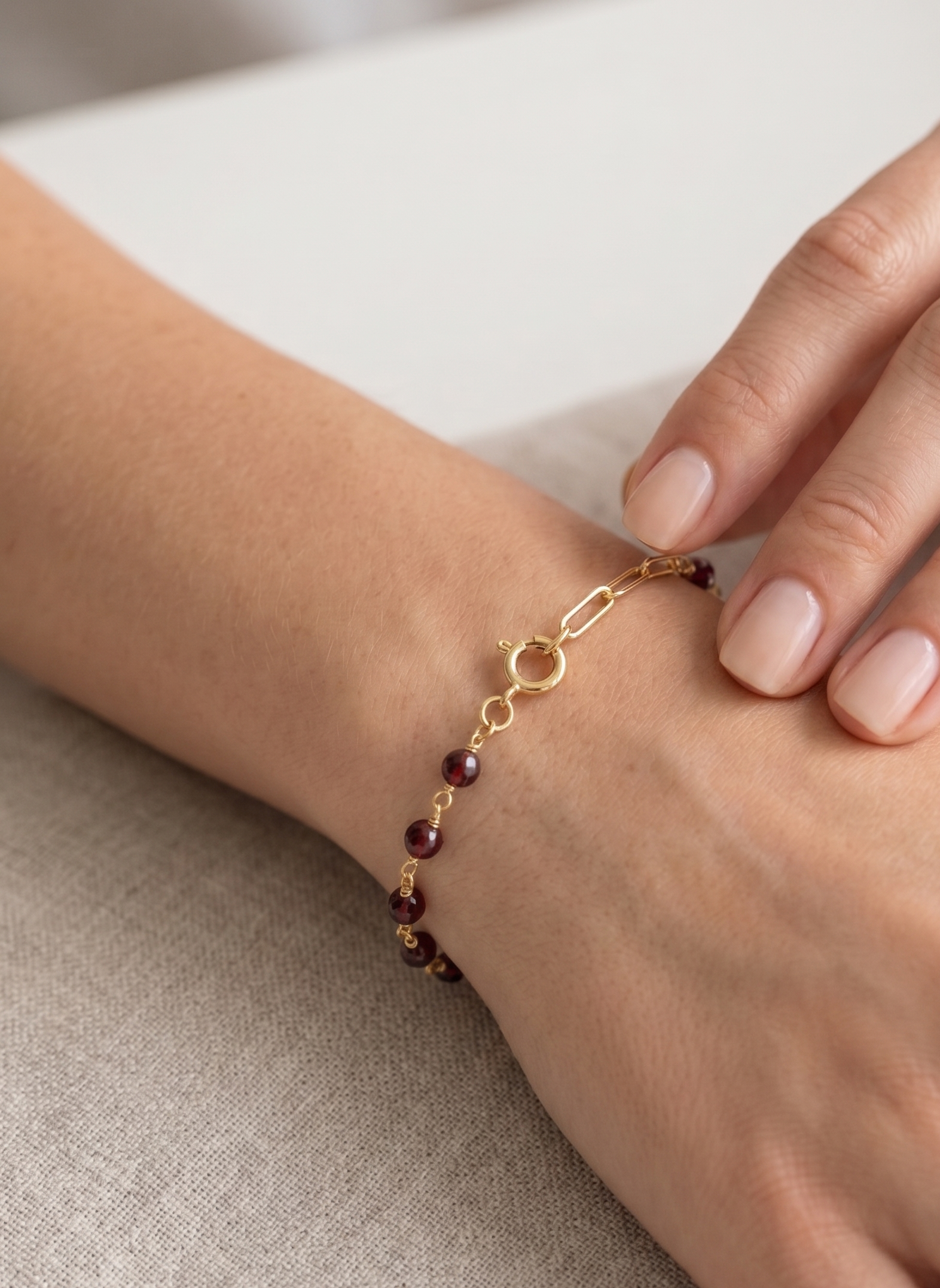 Half- Granet Gemstone & Chain Bracelet