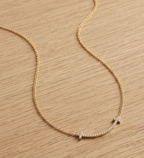 Dainty Curved Necklace